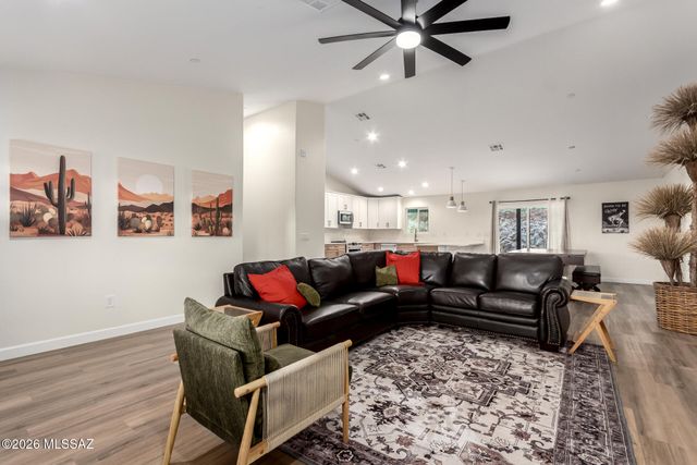 2377 W Old Ajo Way, Tucson, AZ 85746