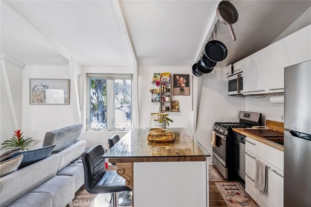 2041 N Beverly Glen Boulevard, Los Angeles, CA 90077