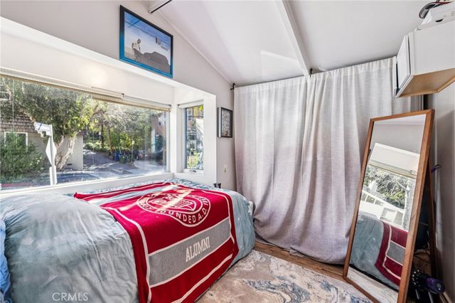 2041 N Beverly Glen Boulevard, Los Angeles, CA 90077