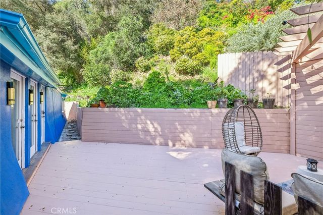 2041 N Beverly Glen Boulevard, Los Angeles, CA 90077