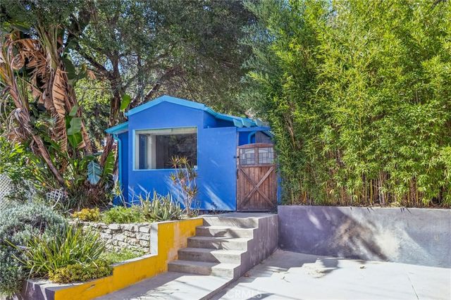2041 N Beverly Glen Boulevard, Los Angeles, CA 90077