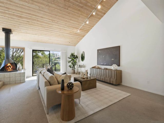 616 W Lewis St, San Diego, CA 92103