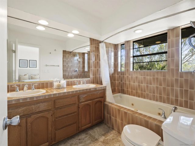 616 W Lewis St, San Diego, CA 92103