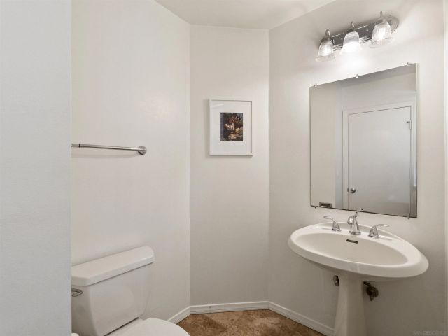 616 W Lewis St, San Diego, CA 92103