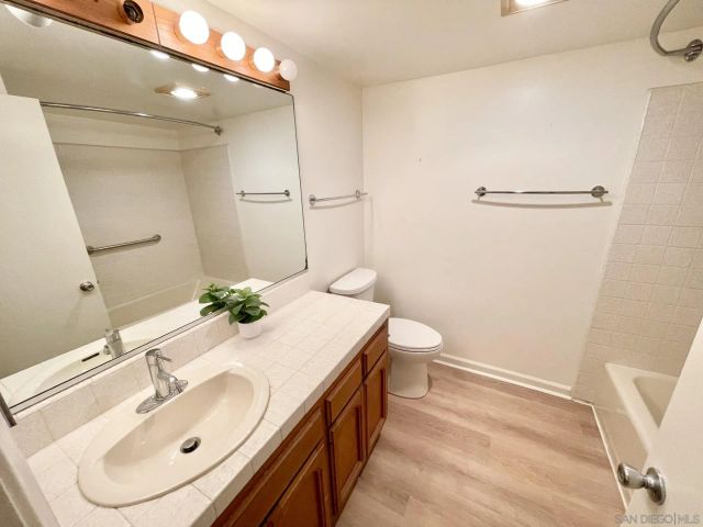 616 W Lewis St, San Diego, CA 92103