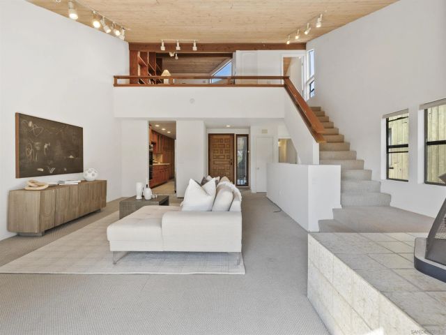 616 W Lewis St, San Diego, CA 92103