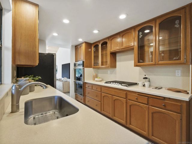 616 W Lewis St, San Diego, CA 92103