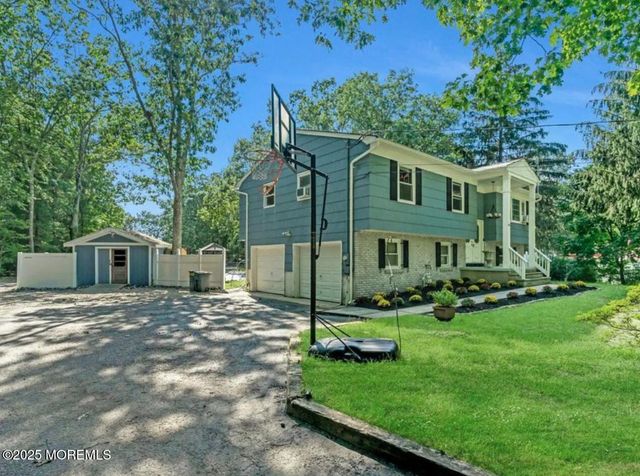 532 Frank Applegate Road, Jackson, NJ 08527