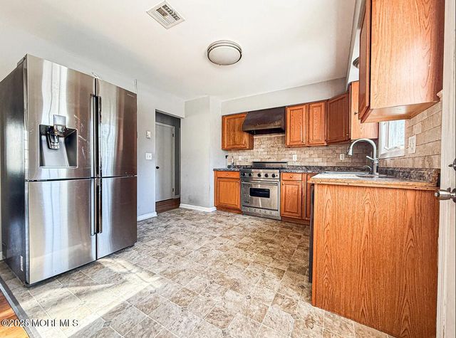 532 Frank Applegate Road, Jackson, NJ 08527