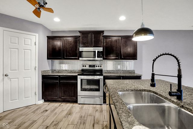 2249 Silver Spoon Drive, Greenfield, IN 46140