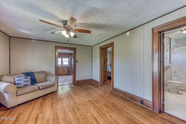 804 Bristol Caverns Highway, Bristol, TN 37620
