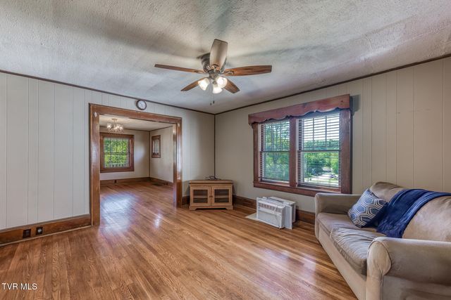 804 Bristol Caverns Highway, Bristol, TN 37620