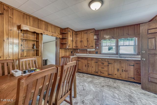 804 Bristol Caverns Highway, Bristol, TN 37620