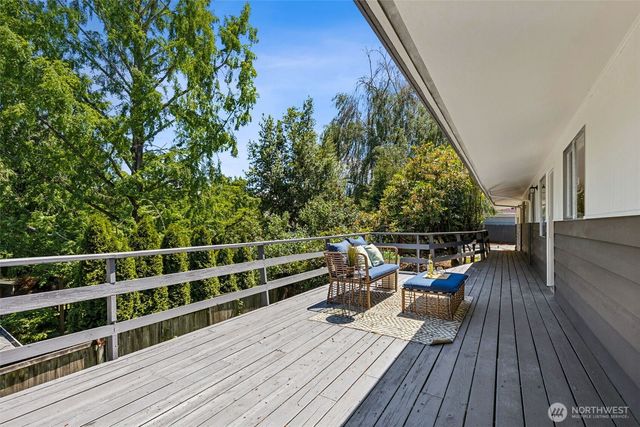 15724 13th Avenue SW, Burien, WA 98166