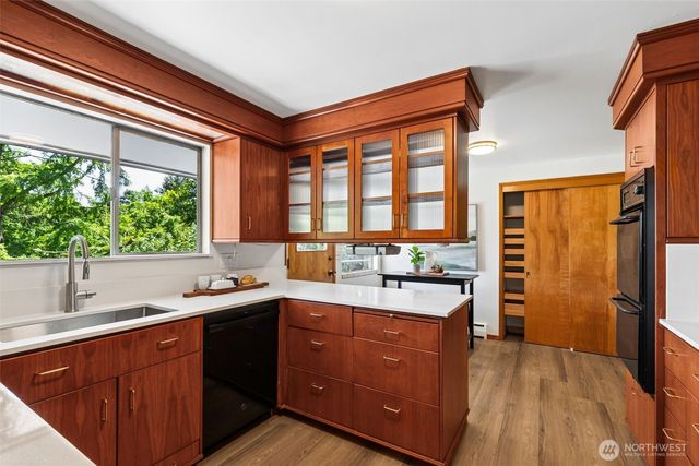 15724 13th Avenue SW, Burien, WA 98166