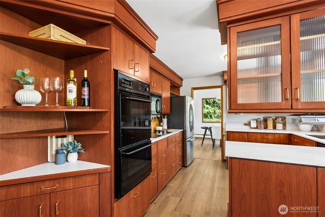 15724 13th Avenue SW, Burien, WA 98166