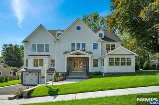 110 Blauvelt Avenue, Ho-ho-kus, NJ 07423