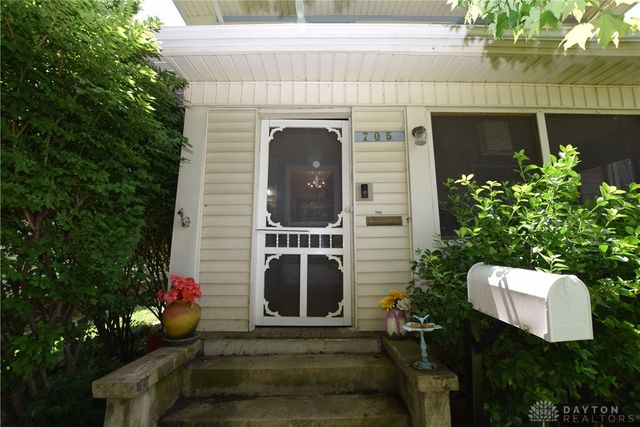 705 E Cassilly Street, Springfield, OH 45503