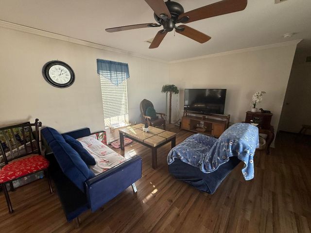 8964 Pine Street, Boynton Beach, FL 33436