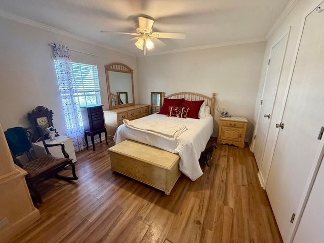 8964 Pine Street, Boynton Beach, FL 33436