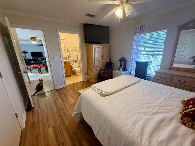 8964 Pine Street, Boynton Beach, FL 33436