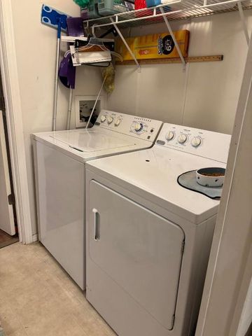 8964 Pine Street, Boynton Beach, FL 33436