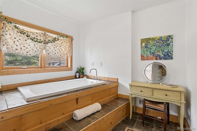 609 W 4th Street, Nederland, CO 80466