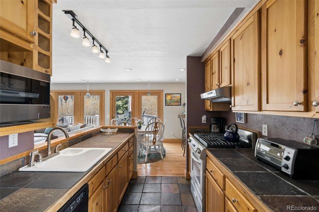 609 W 4th Street, Nederland, CO 80466