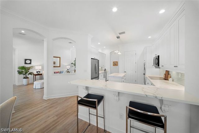 8844 Mustang Island CIR, Naples, FL 34113