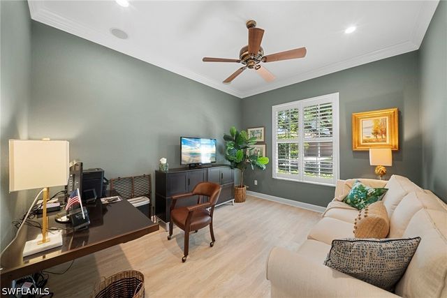 8844 Mustang Island CIR, Naples, FL 34113