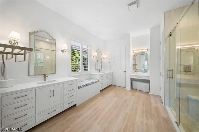 8844 Mustang Island CIR, Naples, FL 34113