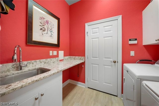 8844 Mustang Island CIR, Naples, FL 34113