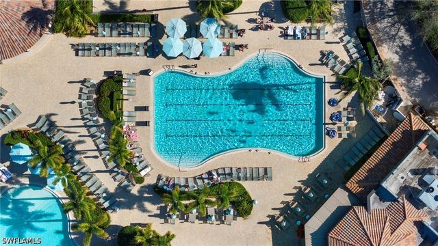 8844 Mustang Island CIR, Naples, FL 34113