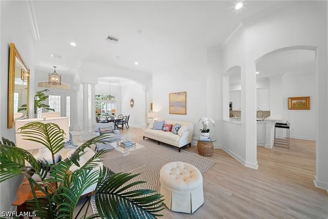 8844 Mustang Island CIR, Naples, FL 34113