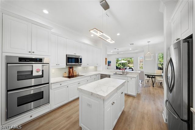 8844 Mustang Island CIR, Naples, FL 34113