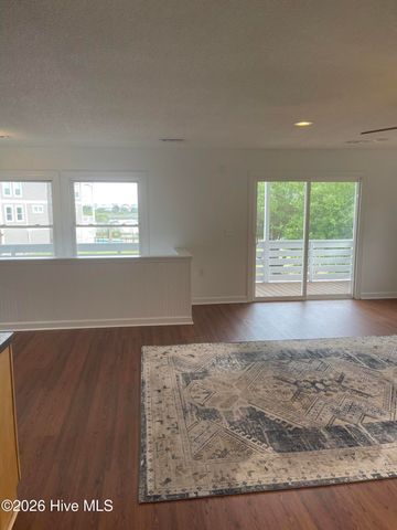 113 SW 23rd Street, Oak Island, NC 28465