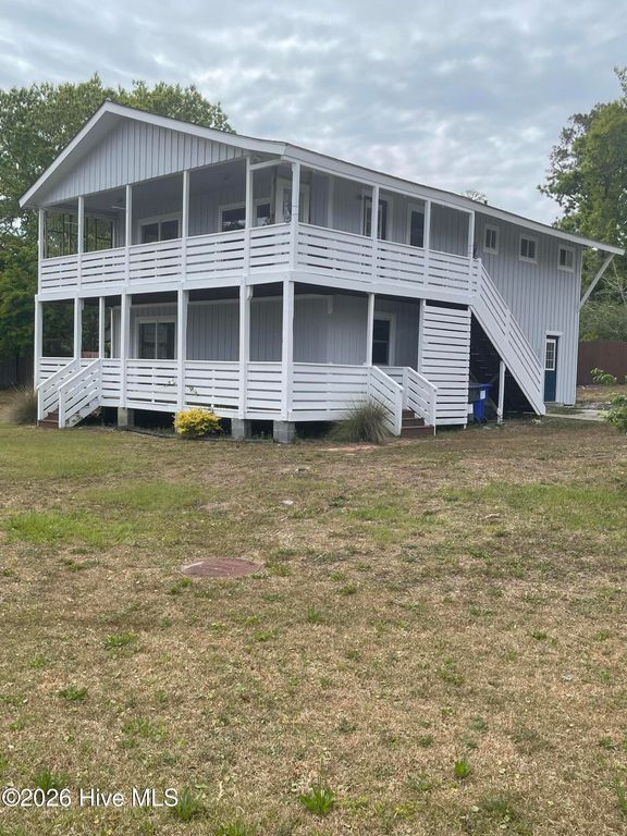 113 SW 23rd Street, Oak Island, NC 28465