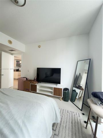 185 SW 7th St 2711, Miami, FL 33130