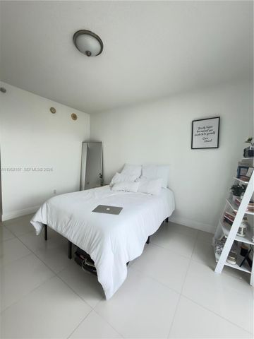 185 SW 7th St 2711, Miami, FL 33130