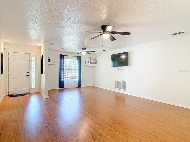 111 COLOMBA ROAD, Debary, FL 32713