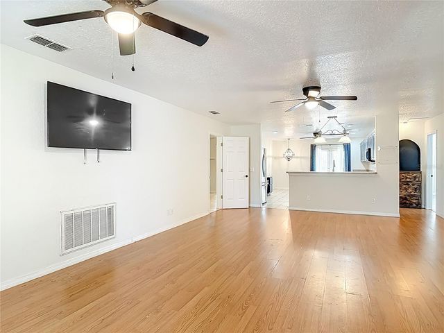 111 COLOMBA ROAD, Debary, FL 32713