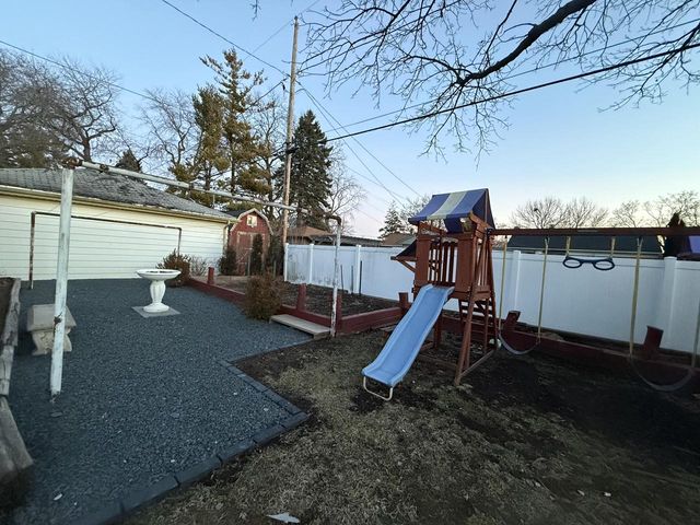 313 W Van Norman AVENUE, Milwaukee, WI 53207