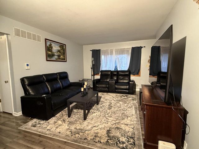 313 W Van Norman AVENUE, Milwaukee, WI 53207