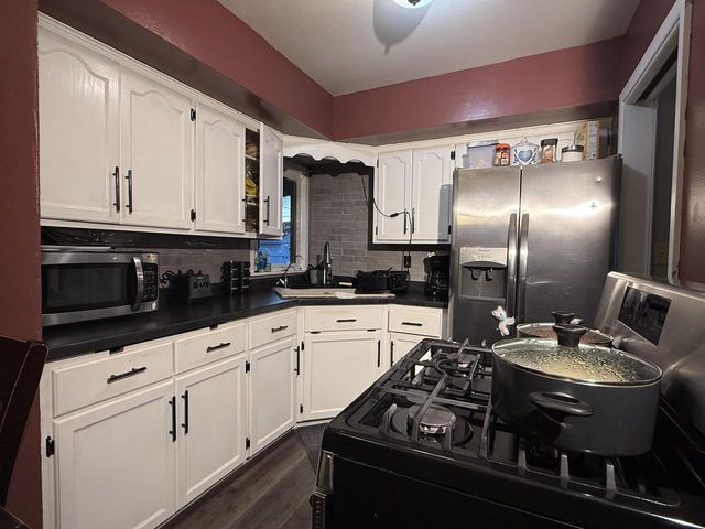 313 W Van Norman AVENUE, Milwaukee, WI 53207