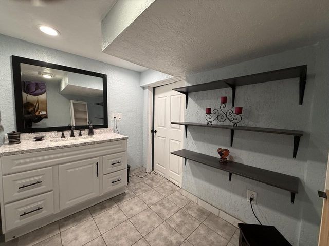 313 W Van Norman AVENUE, Milwaukee, WI 53207