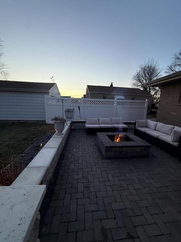 313 W Van Norman AVENUE, Milwaukee, WI 53207