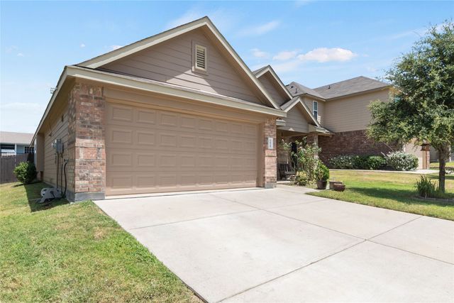 1429 Tall Pine Way, Fort Worth, TX 76112