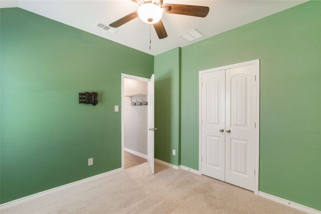 1429 Tall Pine Way, Fort Worth, TX 76112