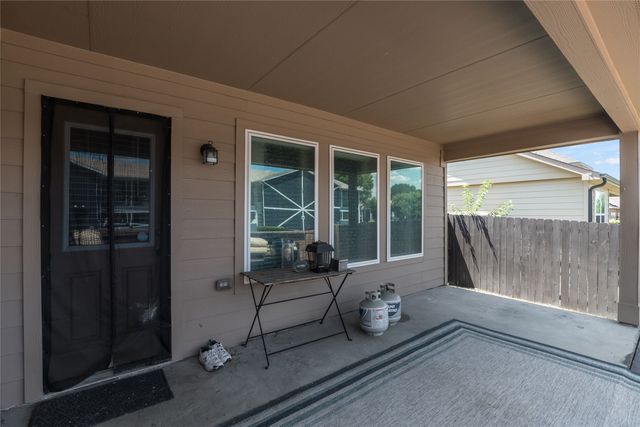 1429 Tall Pine Way, Fort Worth, TX 76112