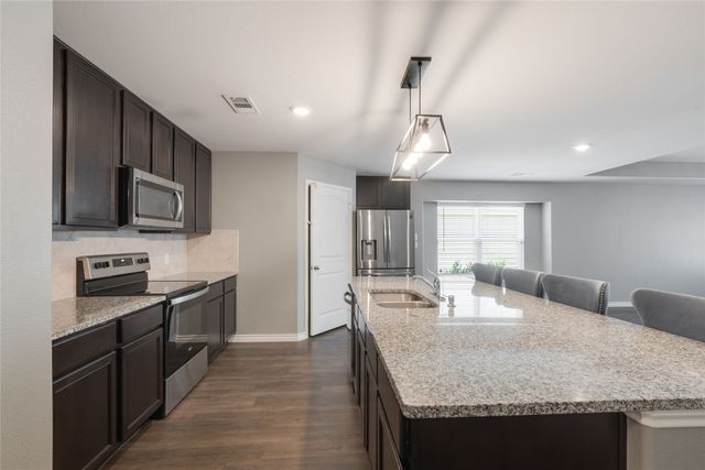 1429 Tall Pine Way, Fort Worth, TX 76112
